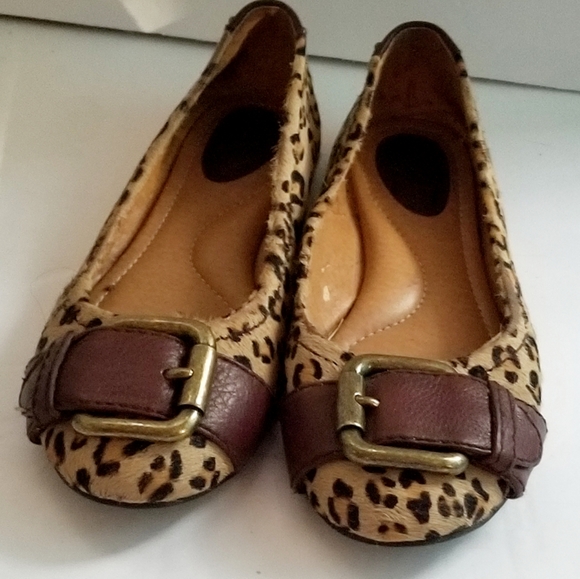 Fossil Animal Print Buckle Flats - Picture 4 of 8